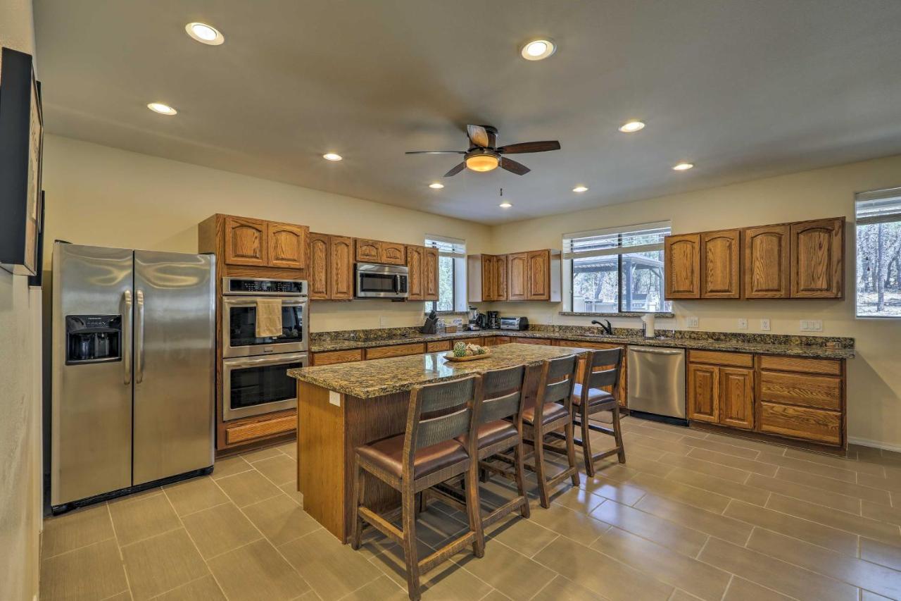 Spacious Pinetop-Lakeside Home With Hot Tub And Grill! Extérieur photo