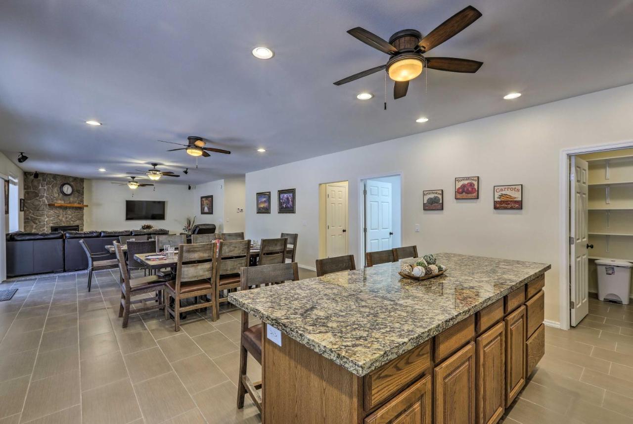 Spacious Pinetop-Lakeside Home With Hot Tub And Grill! Extérieur photo